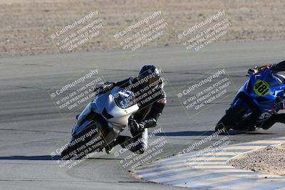 media/Jan-08-2022-SoCal Trackdays (Sat) [[1ec2777125]]/Turn 10 (2pm)/